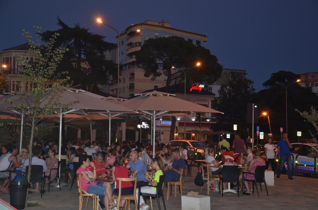 Jolly City Center Hotel Tirana Exterior foto