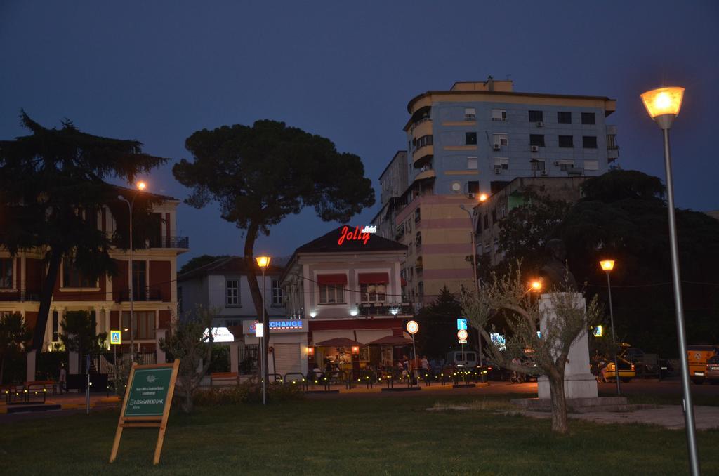 Jolly City Center Hotel Tirana Exterior foto